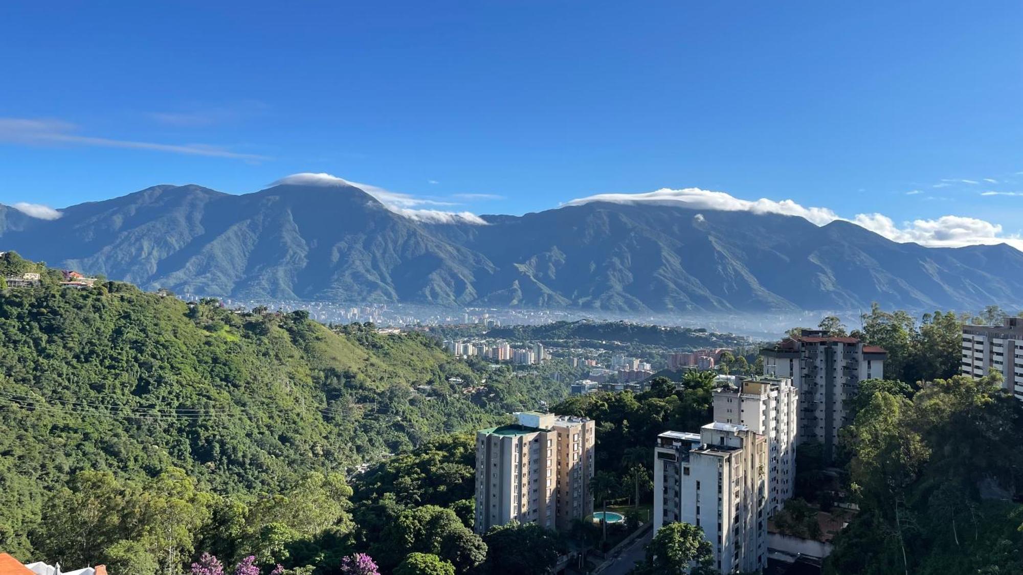 Ferienwohnung Lindo Apartamento En Los Naranjos Del Cafetal Caracas Exterior foto